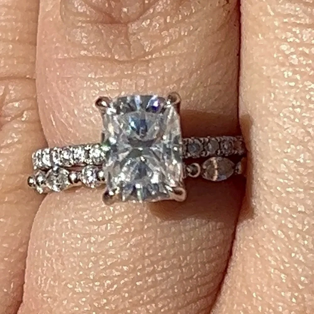 Engagement ring set - Picture 7 of 7